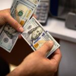 Dolların satışı DAYANDIRILDI - Manatın məzənnəsi ilə bağlı QƏRAR VERİLƏCƏK