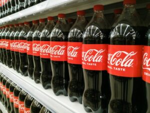 Marketlərdən "Coca Cola" və "Fanta" yığışdırılır